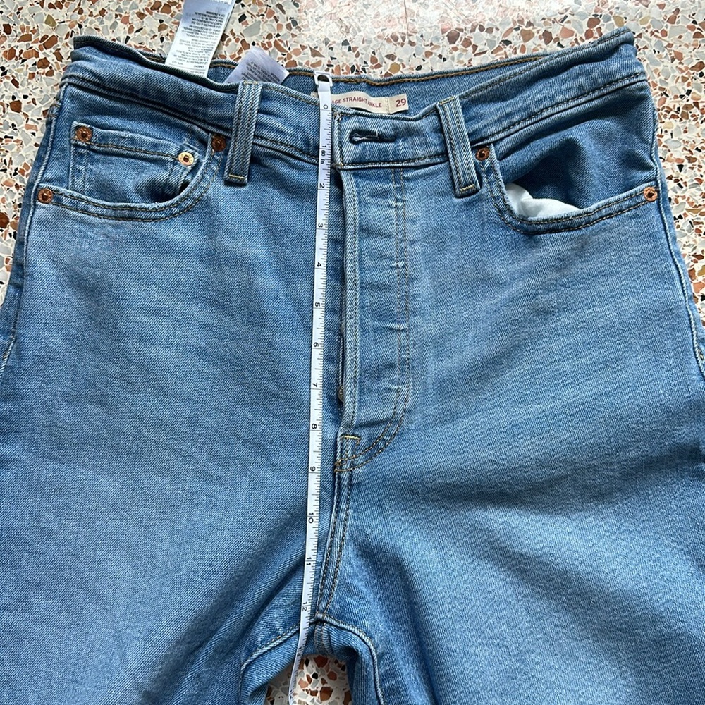 Levi’s Ribcage Straight Ankle - Distressed - Picture 6 of 7